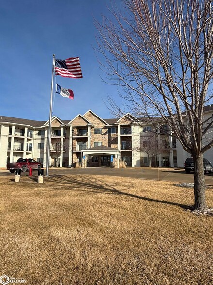 915 W Merle Hibbs Blvd Unit 108, Marshalltown, IA 50158
