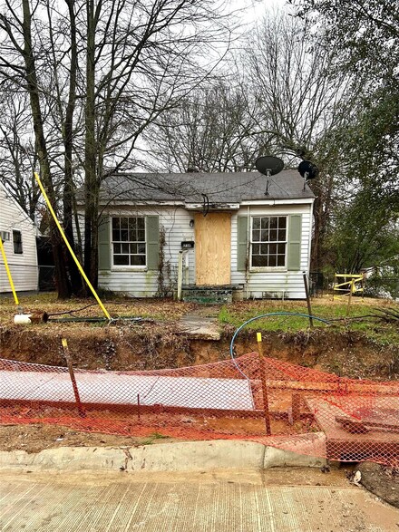 1759 Nicholson St, Shreveport, LA 71108