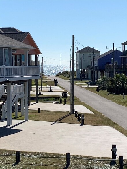 940 Driftwood, Bolivar Peninsula, TX 77650
