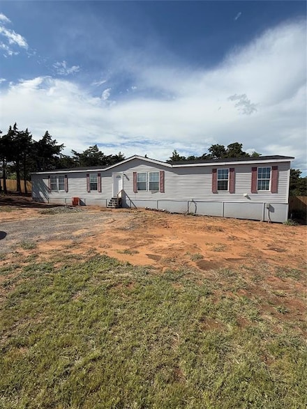 30738 Reno Rd W, Hinton, OK 73047