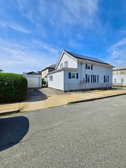 4 Carlisa Dr, Fall River, MA 02723