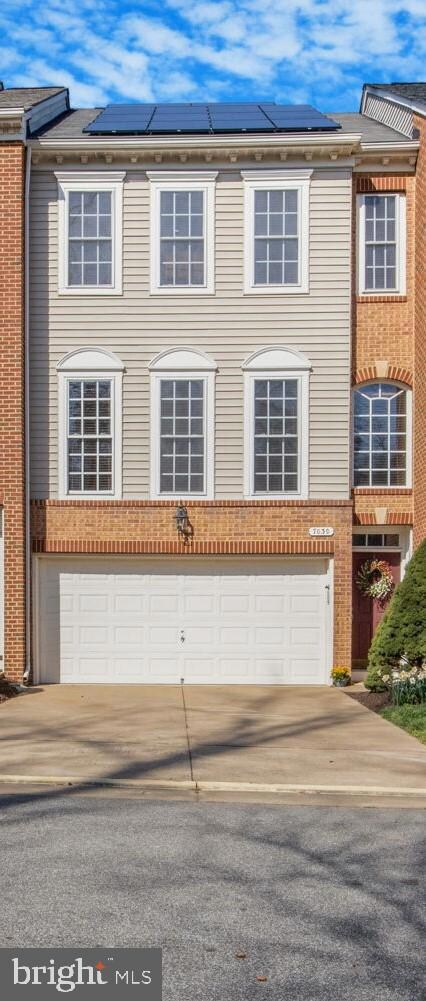 7030 Regional Inlet Dr, Fort Belvoir, VA 22060