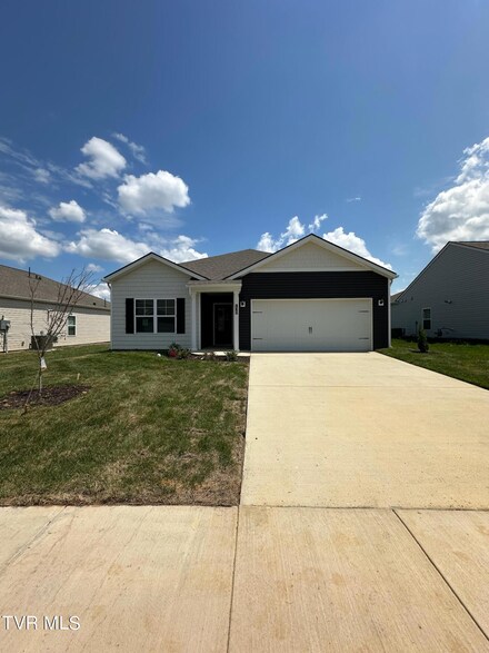 138 Tanasqui Dr, Johnson City, TN 37604