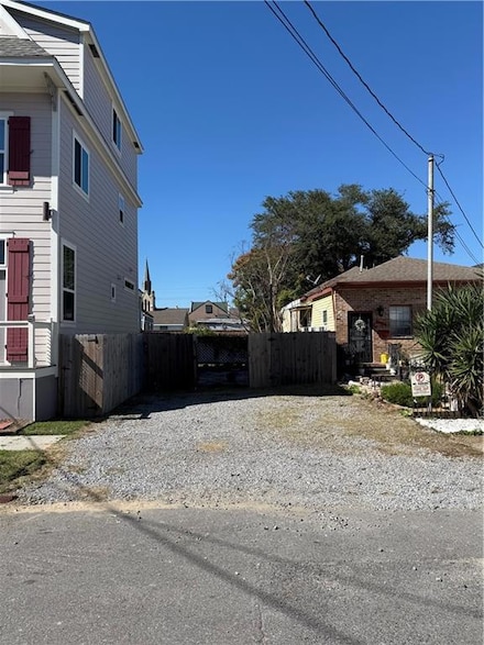 1013 N Derbigny St, New Orleans, LA 70116