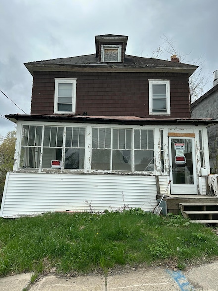 23 Flagg St, Dannemora, NY 12929