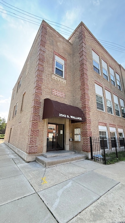 2543 S Wallace St Unit 11, Chicago, IL 60616