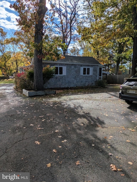 513 Eggerts Crossing Rd, Ewing, NJ 08638