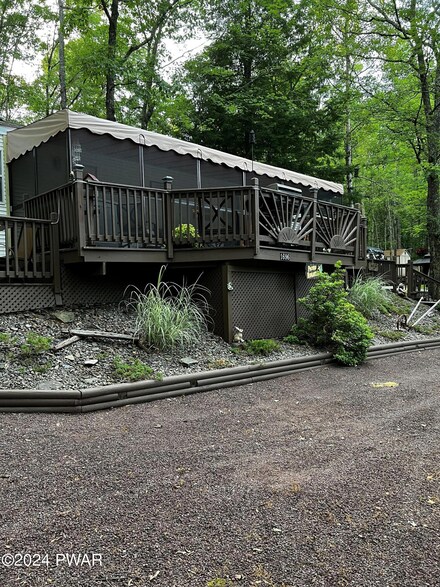 100 Doe Ln, Milford, PA 18337