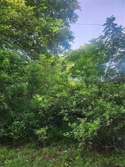 145 Kansas Dr, Linn Valley, KS 66040