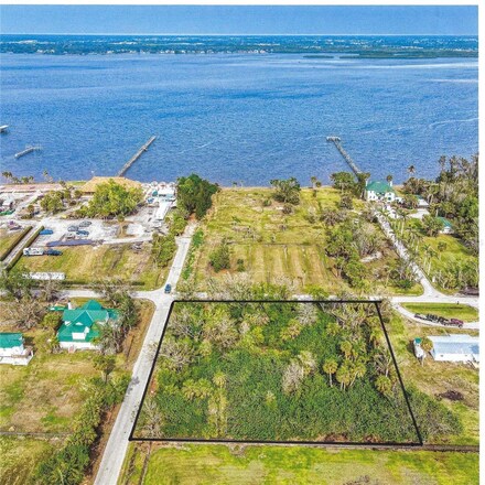 26015 Shore Dr, Punta Gorda, FL 33950
