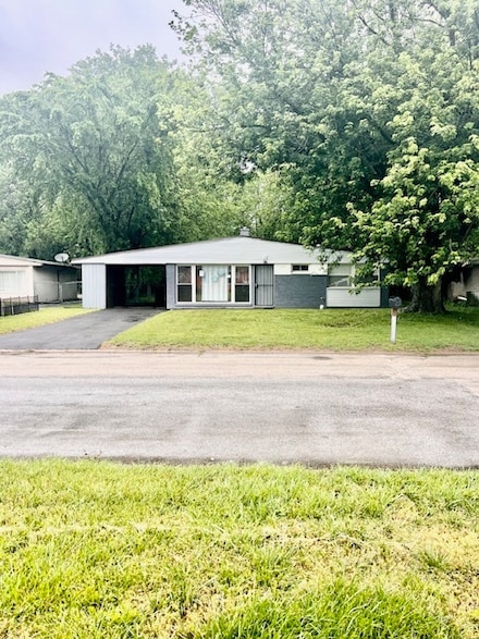 15309 Parkside Dr, Markham, IL 60428