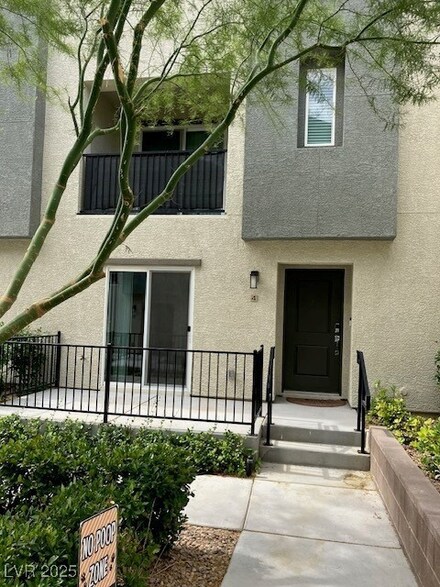 2846 Blue Mosaic Ln Unit 4, Las Vegas, NV 89183