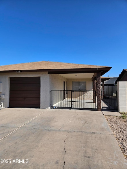 1221 E Harmony Cir, Mesa, AZ 85204