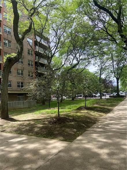 12421 Flatlands Ave Unit 2L, Brooklyn, NY 11208