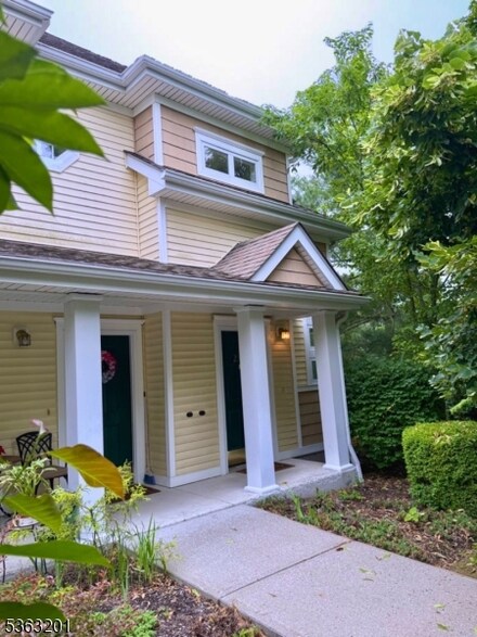 235 Old Farm Dr Unit 1104, Great Meadows, NJ 07838