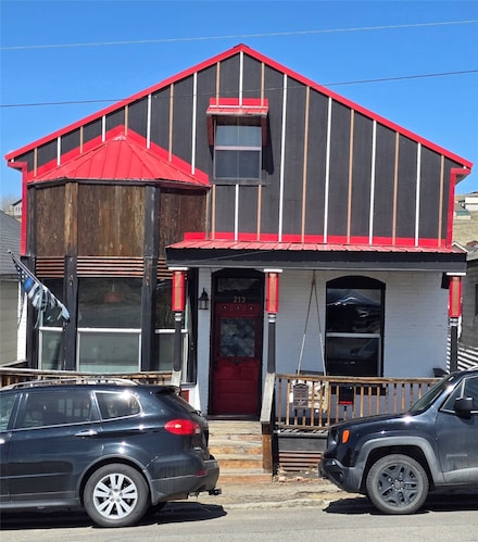 213 W Woolman St, Butte, MT 59701