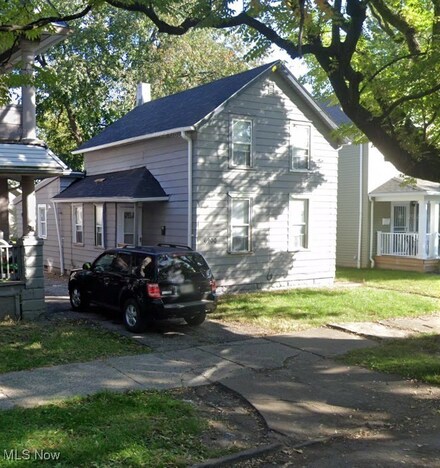 6900 Lawn Ave, Cleveland, OH 44102