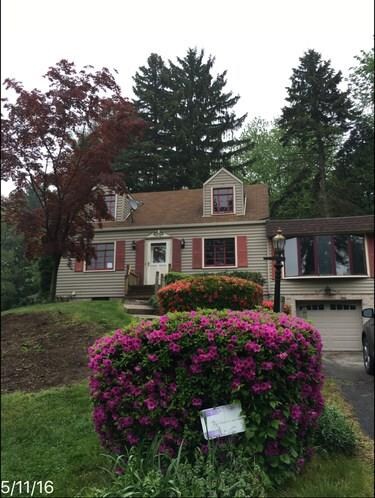 45 Green Oak Dr, Coraopolis, PA 15108