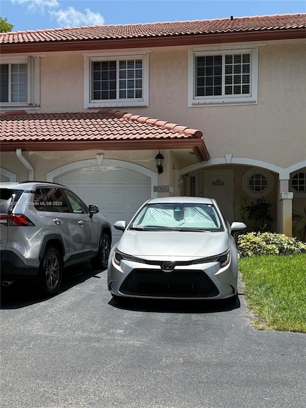 8964 NW 38th Dr, Coral Springs, FL 33065