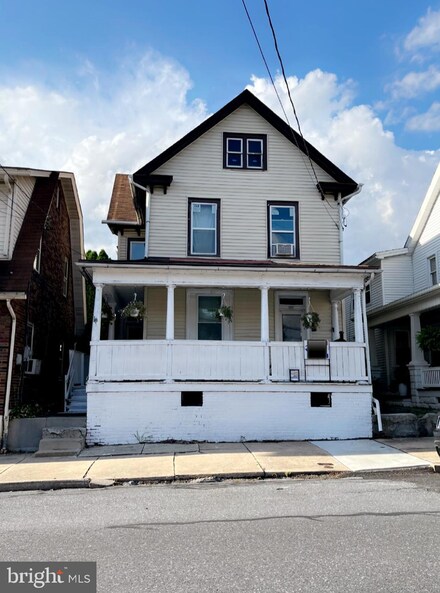 41 E Main Ave, Myerstown, PA 17067