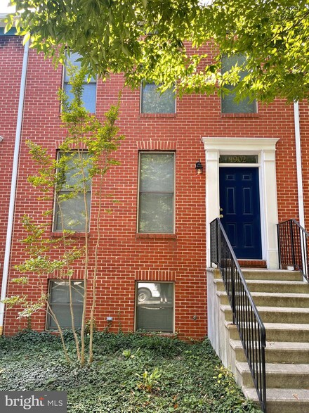 1902 Linden Ave, Baltimore, MD 21217