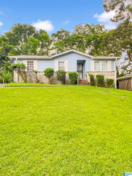 1545 Carol Cir, Birmingham, AL 35228