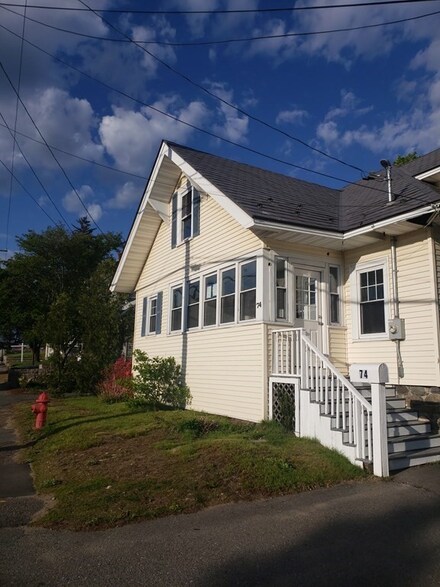 74 Lowell St, Methuen, MA 01844