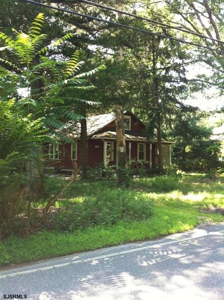 624 Columbia Rd, Egg Harbor City, NJ 08215