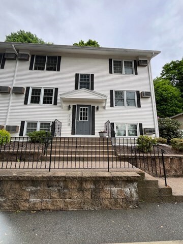 9 Prew Ave Unit 4A, Holyoke, MA 01040