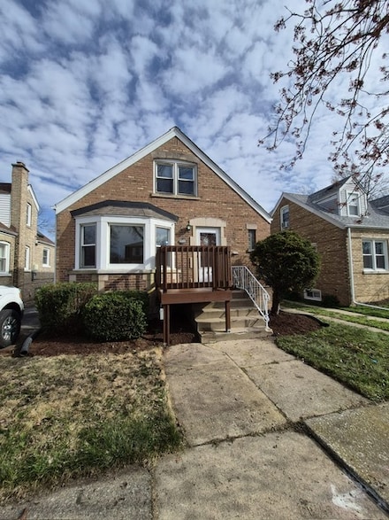 201 Hillcrest Ave, Chicago Heights, IL 60411