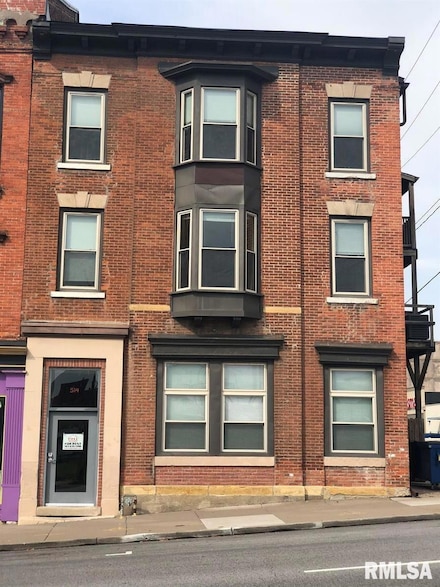 514 Brady St Unit 4, Davenport, IA 52801