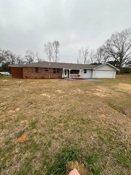 1180 Quinlivan Rd, McComb, MS 39648