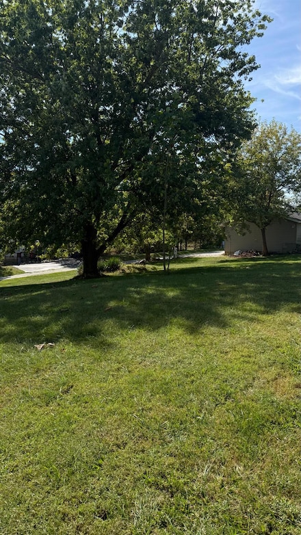 11113 Palm St, Lakeshore Resort, IN 47012