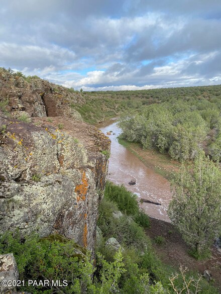 2000 Trovillion Way, Ash Fork, AZ 86320