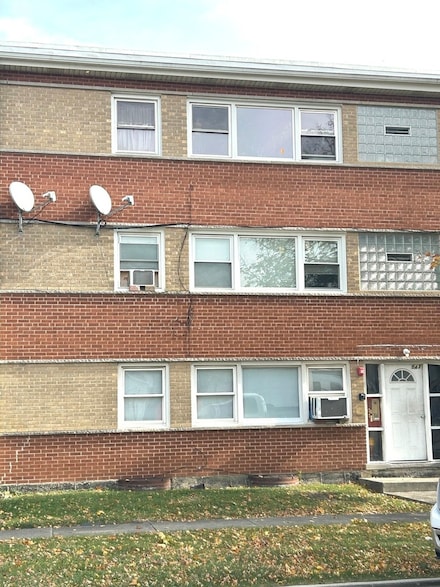 543 Geneva Ave Unit 104A, Bellwood, IL 60104
