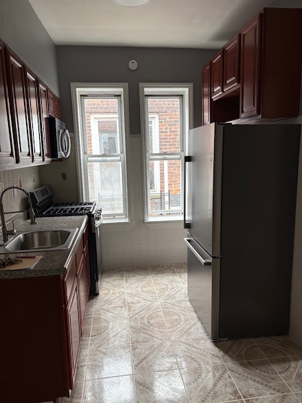 1103 Winthrop St, Brooklyn, NY 11212