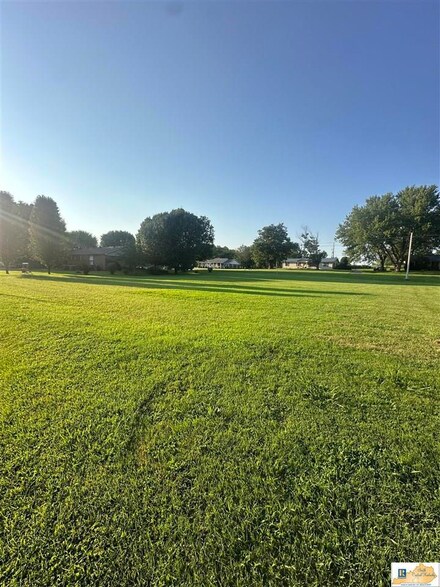 1555 Summer Shade Rd, Summer Shade, KY 42166