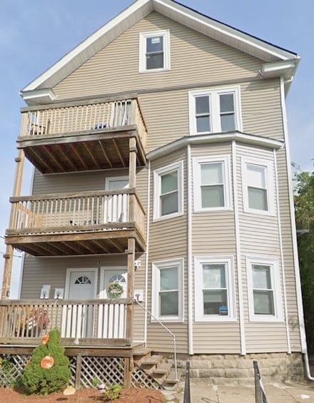8 Humes St Unit 3, Pawtucket, RI 02860