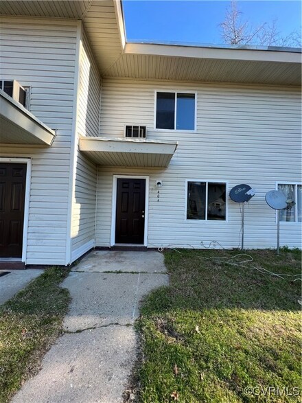 404 Monticello Dr, Hopewell, VA 23860