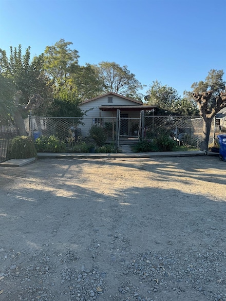 10691 Jones St, Riverdale, CA 93656