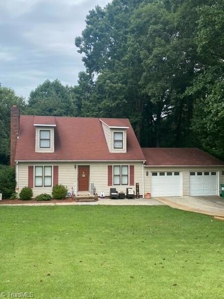 203 Merrydale Dr, King, NC 27021