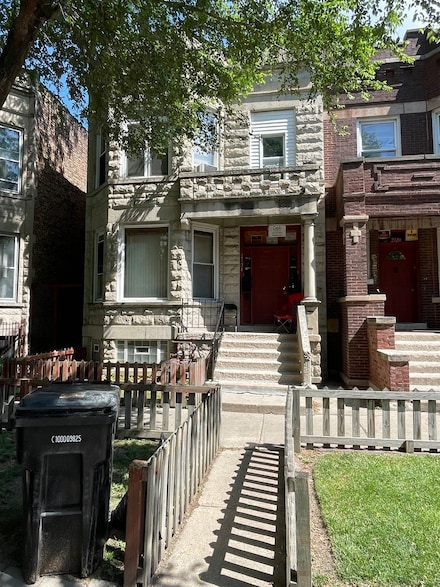 2724 W Flournoy St, Chicago, IL 60612