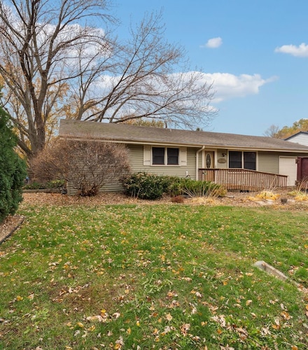 13673 Bass Lake Rd, Osseo, MN 55311