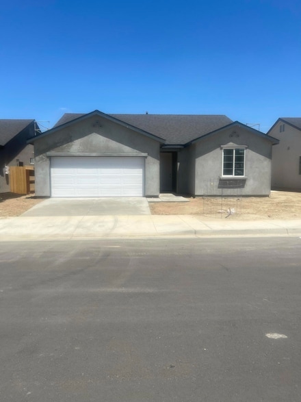 13416 4th St, Parlier, CA 93648