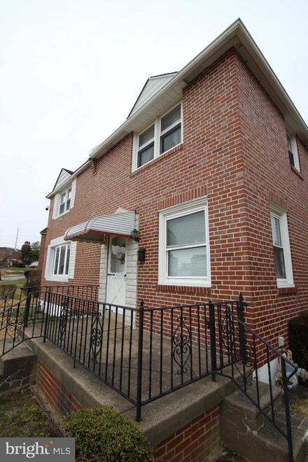 405 Terravilla Ln, Ridley Park, PA 19078