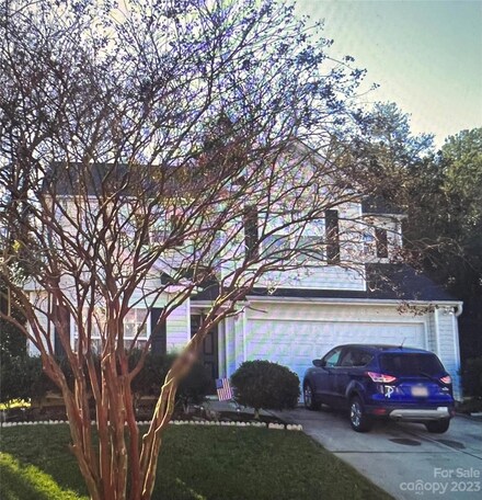 2113 Waters Trail Dr, Charlotte, NC 28216