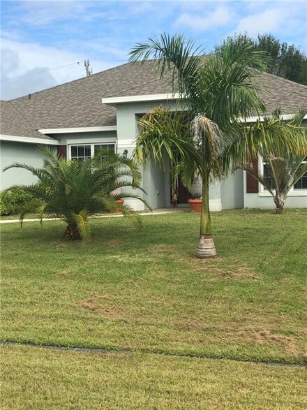 121 SW Ridgecrest Dr, Port Saint Lucie, FL 34953