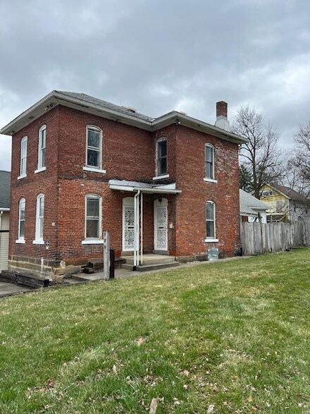 129 S Diamond St, Mansfield, OH 44902