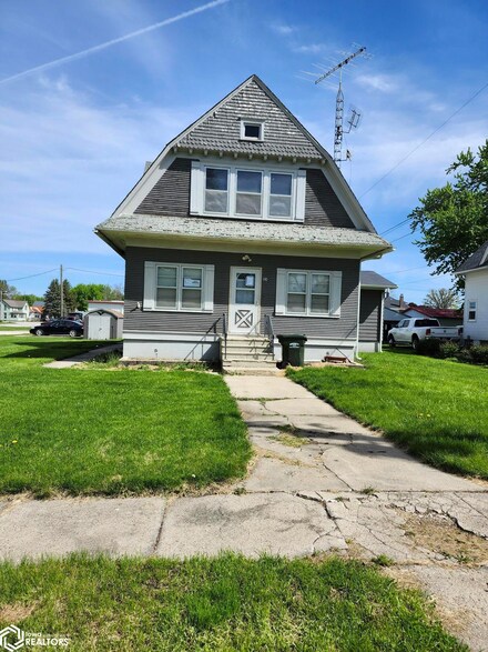 110 SW A Ave, Gilmore City, IA 50541
