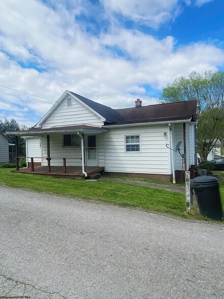 58 Bridgewater Dr, Enterprise, WV 26568